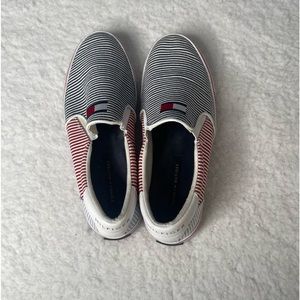 Twoaklyn2 Tommy Hilfiger 8.5 Red White & Blue Slip-on